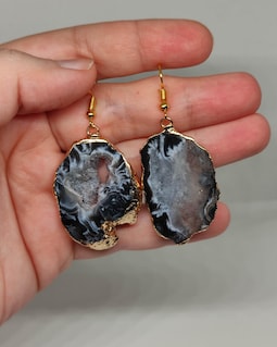 Black geode earrings,Geode dangle earrings,Geode earrings,Shiny crystal pretty earrings,Crystal hanging earrings,Black chandelier earrings